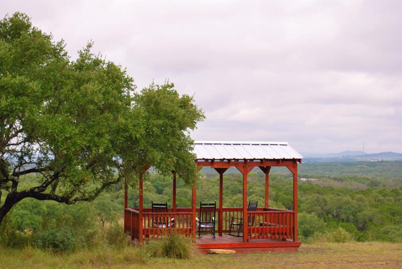 Glory Hills Ranch Bed & Breakfast Pipe Creek Exterior photo
